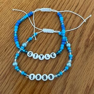 Taylor Swift Friendship Bracelets